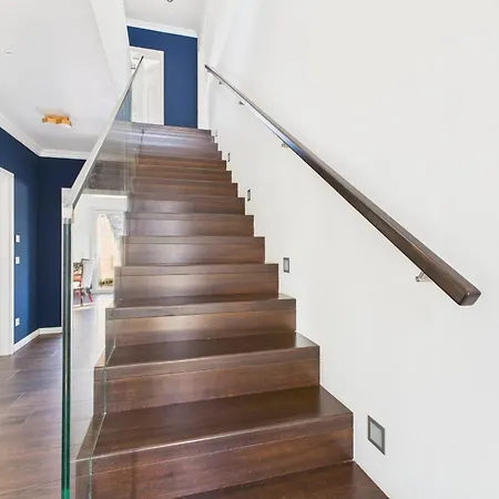 Ein Haus Mit Format In Casa de Férias Nittel